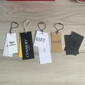 THẺ BÀI QUẦN ÁO